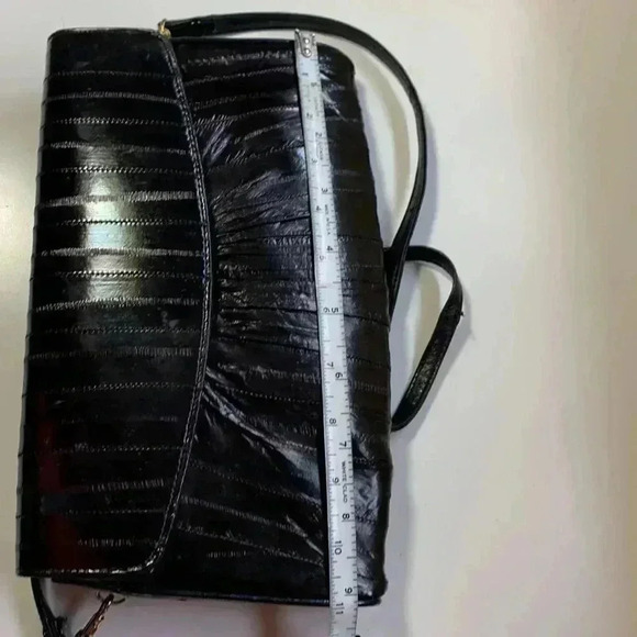Source Unknown, 100% eel skin, black bag in  very good used condition - Picture 7 of 10